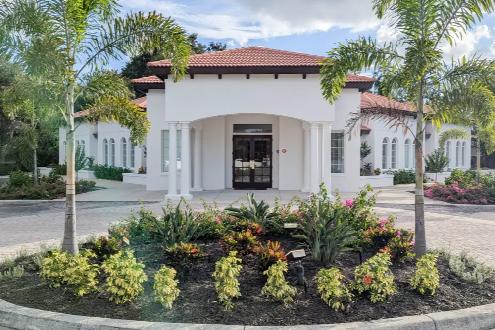 Exterior of the medical office building on Manatee Avenue East